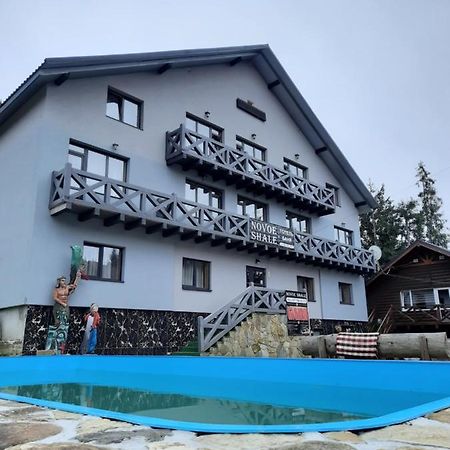 Hotel Novoe Shale Yablunytsya Exterior photo