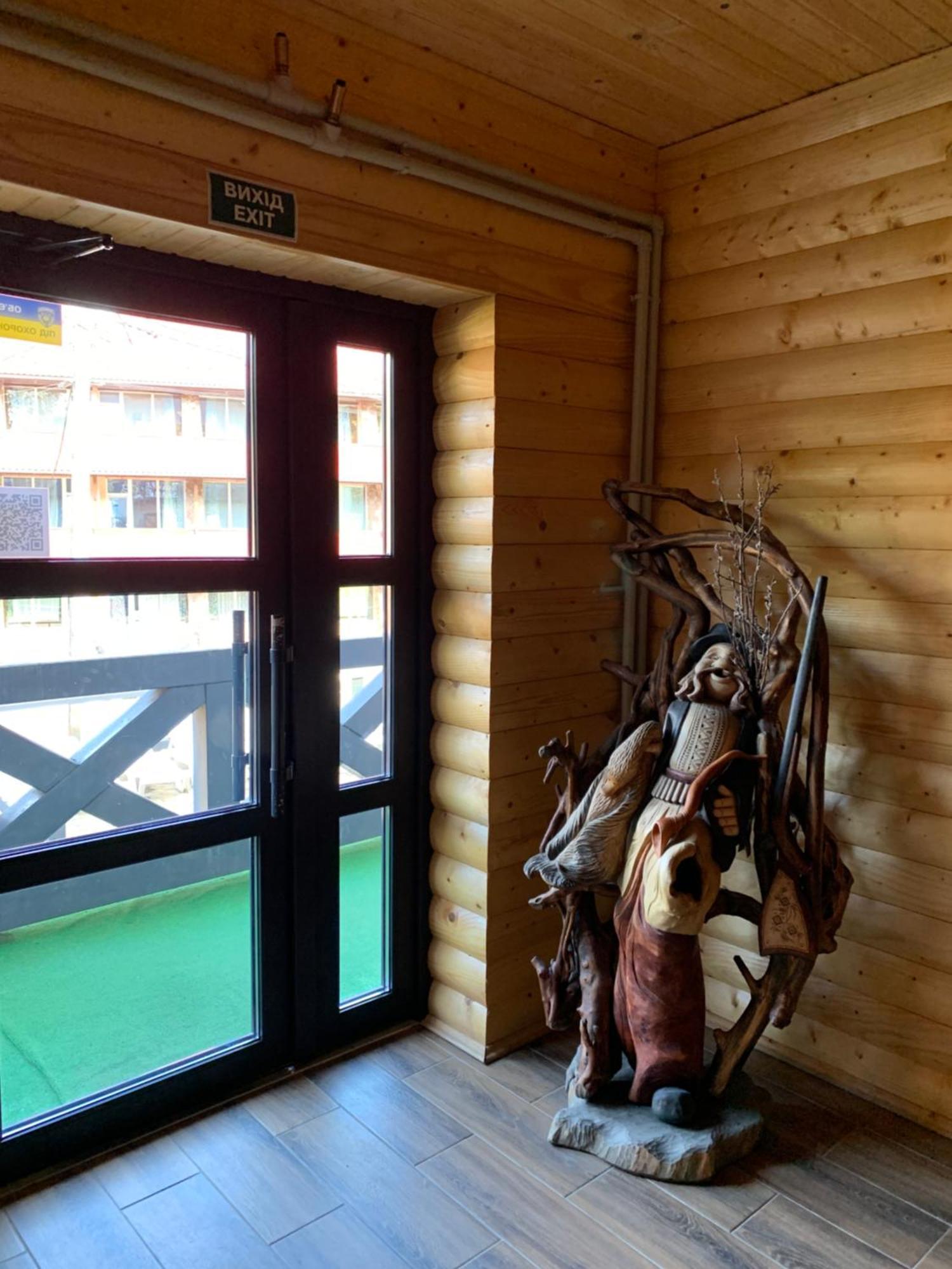 Hotel Novoe Shale Yablunytsya Exterior photo